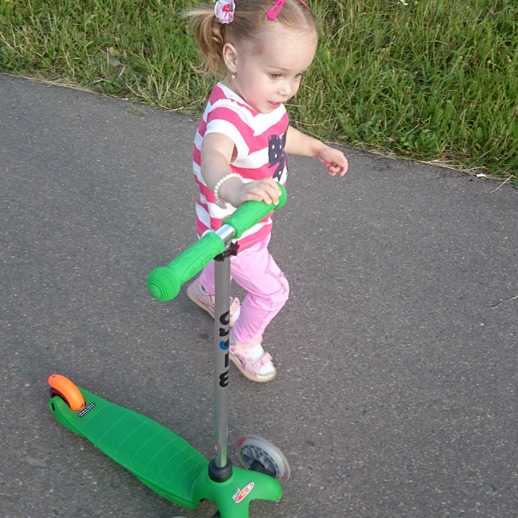 Самокат Mini Micro Green Самокат Mini Micro Green